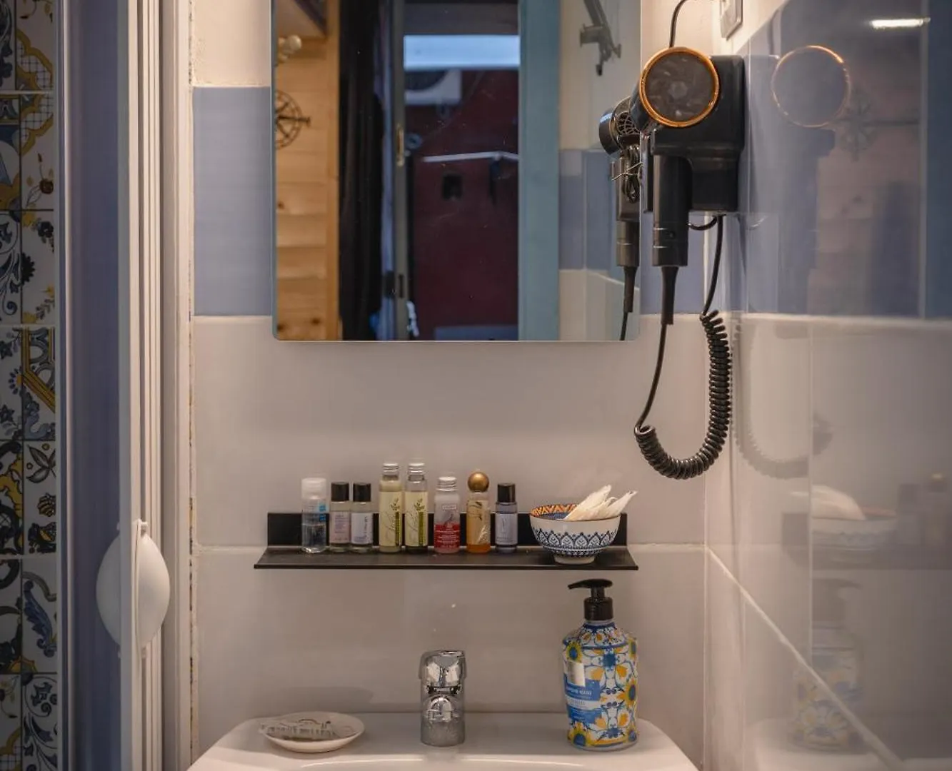 Tiny House - Love Boat Naples Apartment