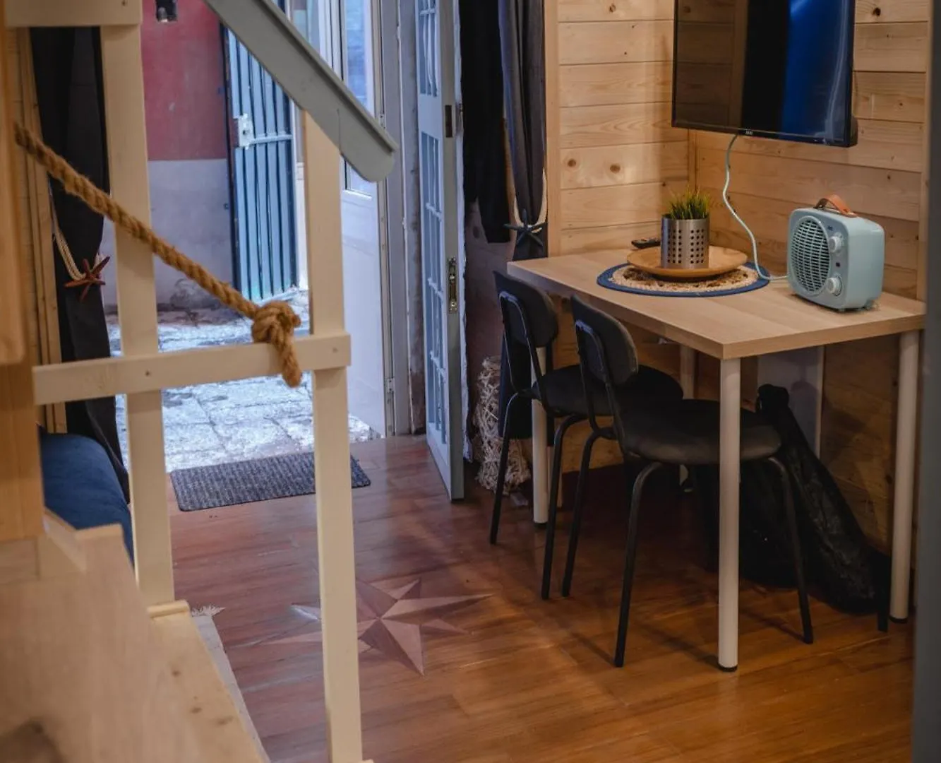 Tiny House - Love Boat Napoli Italia