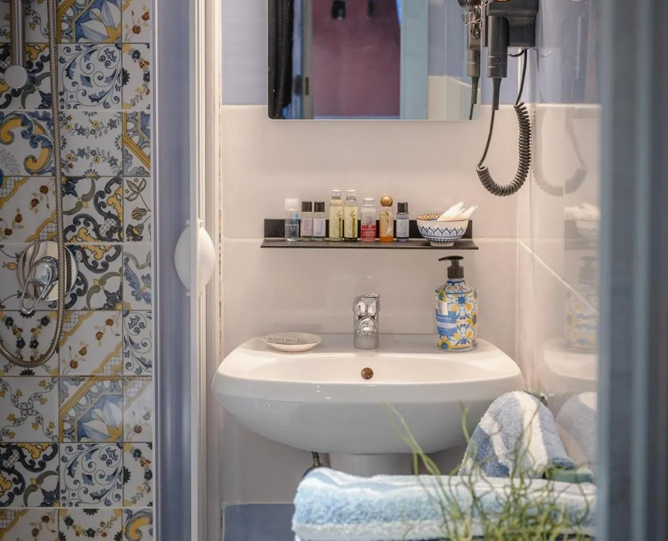 Tiny House - Love Boat Naples