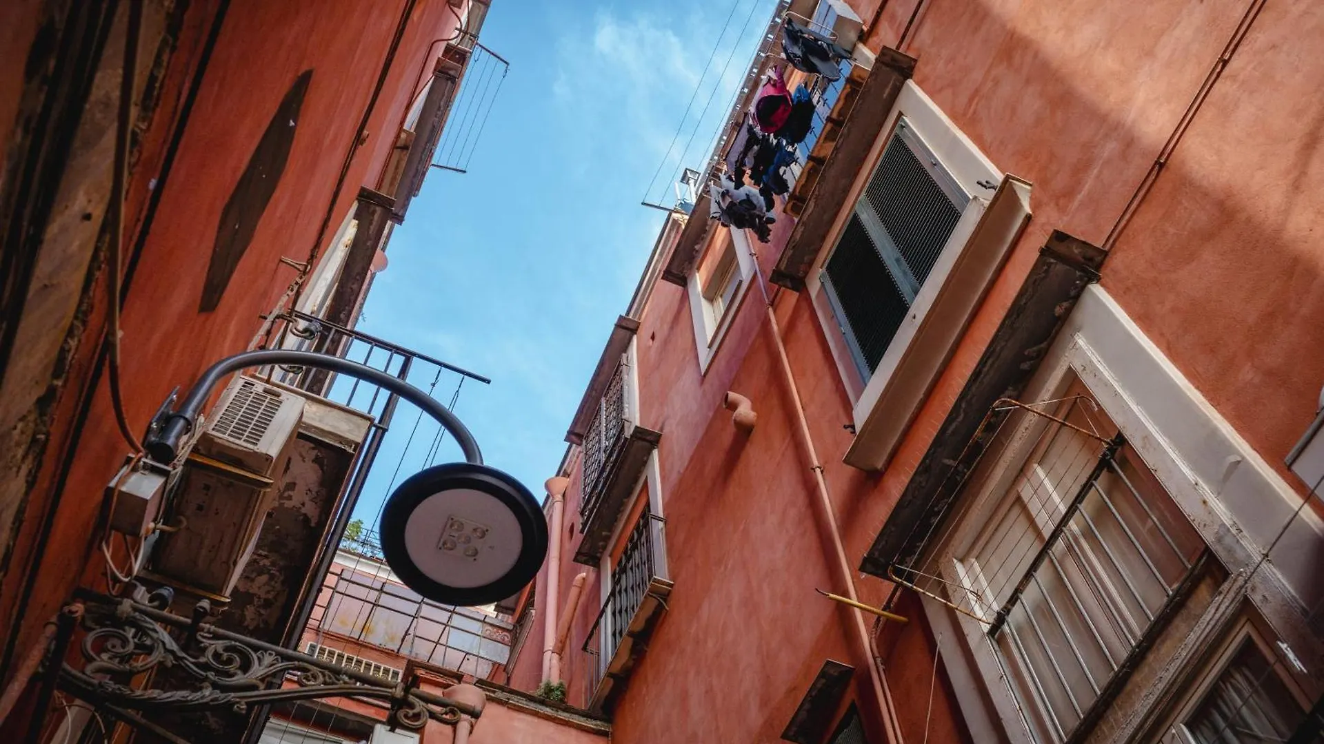 Tiny House - Love Boat Naples Italy