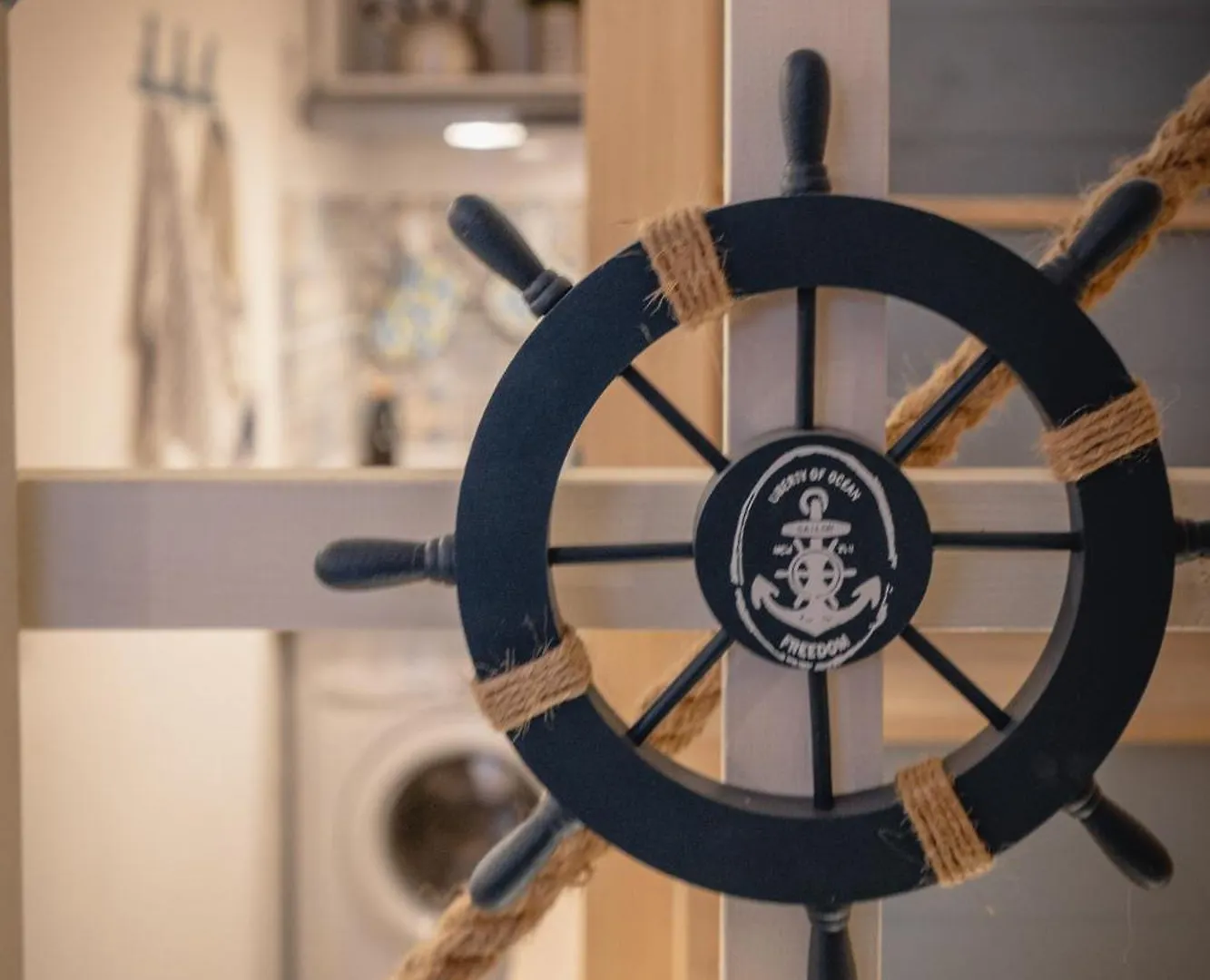 Tiny House - Love Boat Naples Apartment